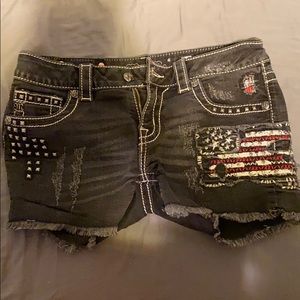 Size 28 Miss Me shorts